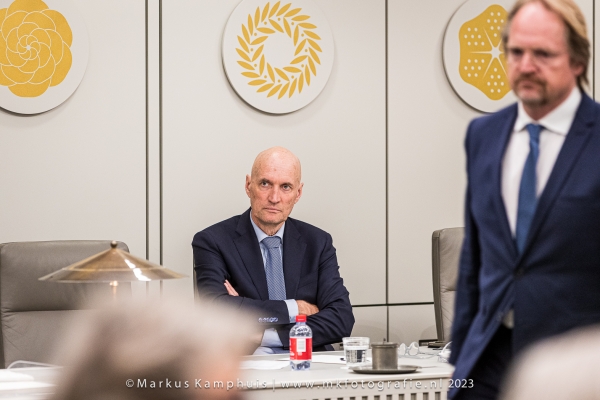 Kuipers (VWS) en Johan Dessing (FVD) in de Eerste Kamer