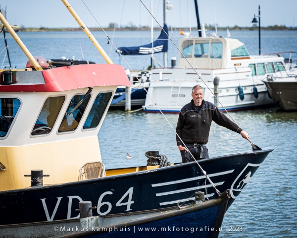 Patrick Schilder de laatste palingvisser van Volendam - VD64